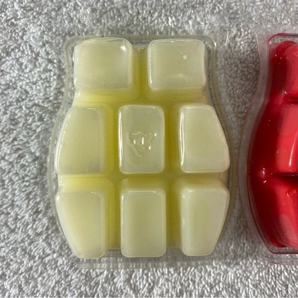 Scentsy Newborn Nursery and Red Delicious Scent Bars - Picture 5 of 6